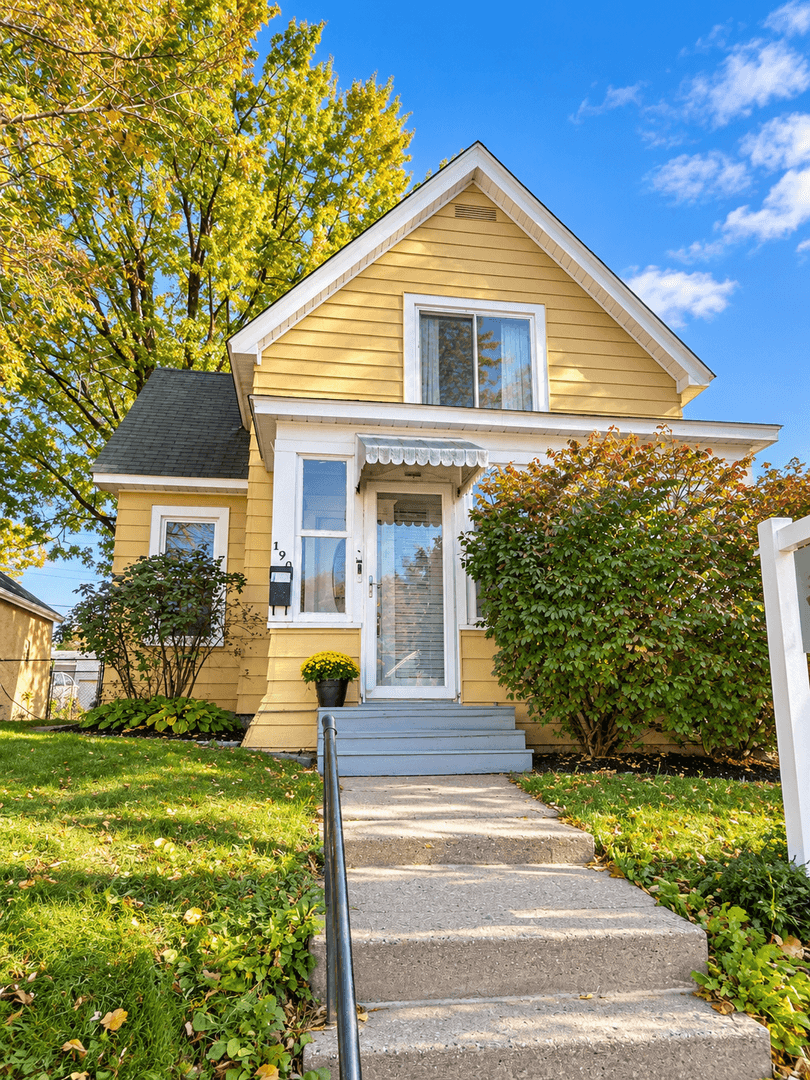 Saint Paul House: 190 Annapolis St E