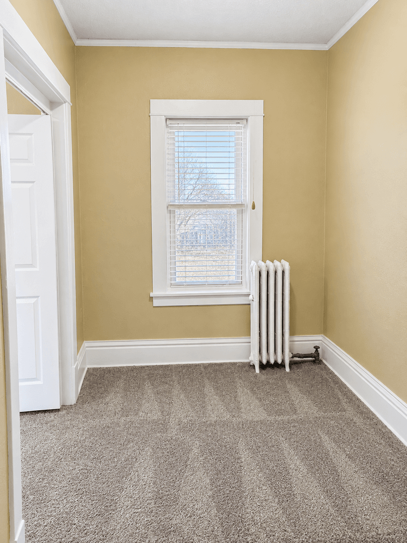 Saint Paul Apartment: 467 Herschel St.