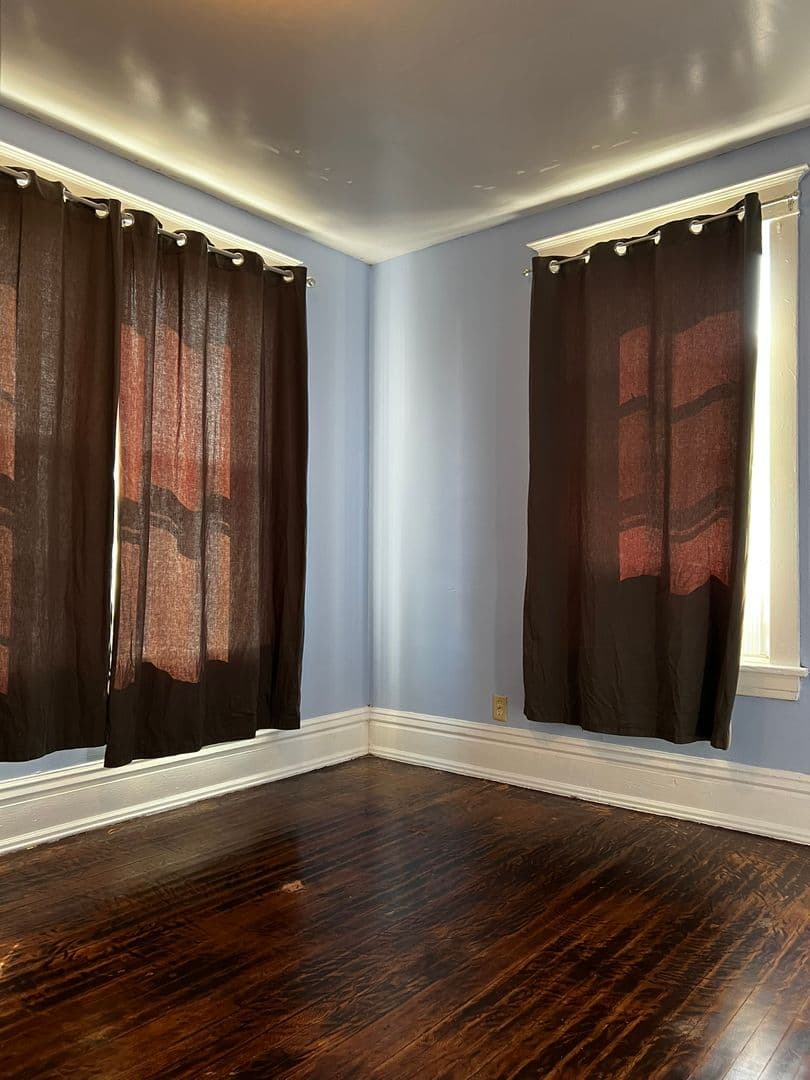 Saint Paul Apartment: 600 Grotto St N