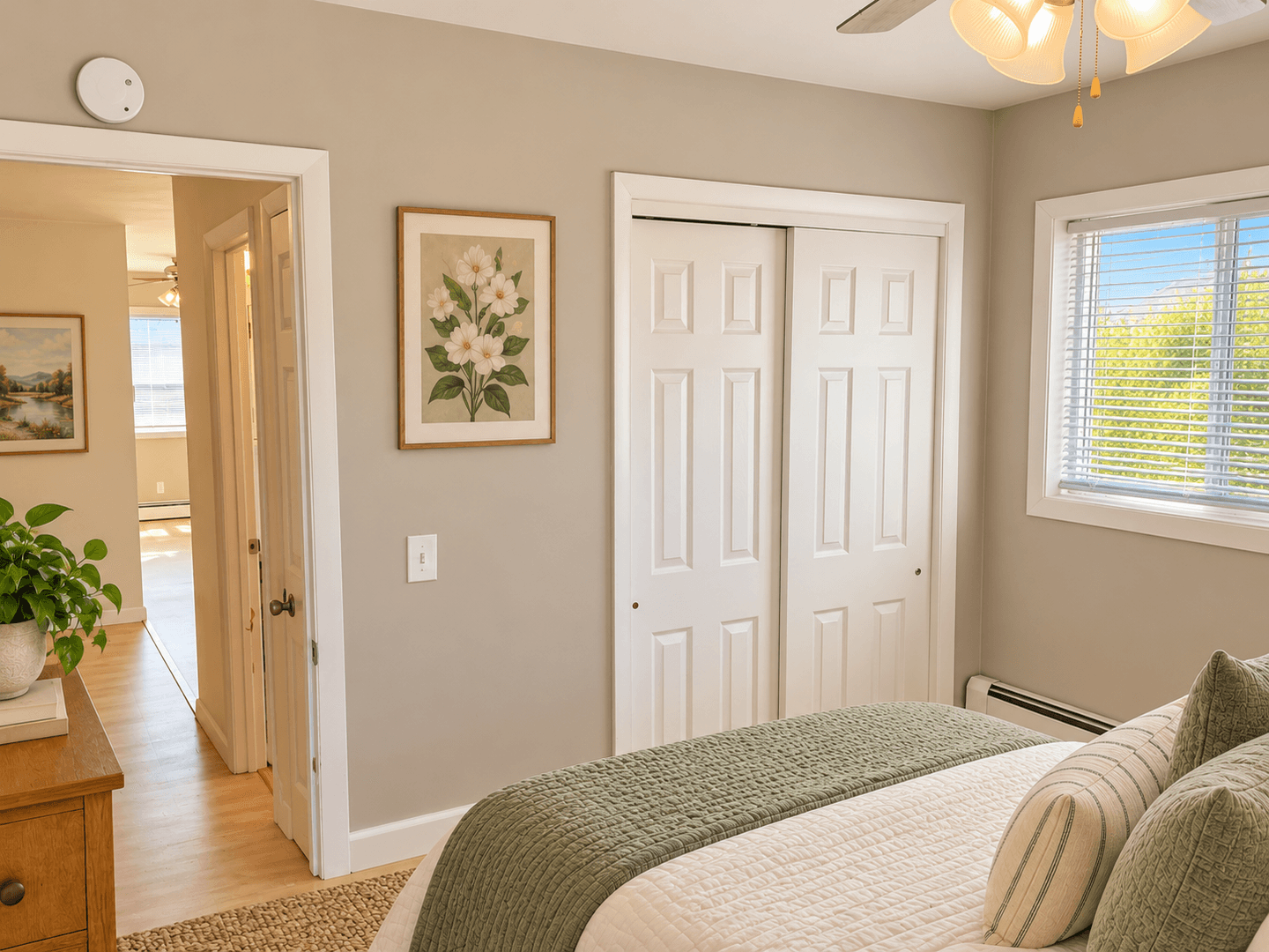 Minneapolis Apartment: 2800 Pillsbury Ave