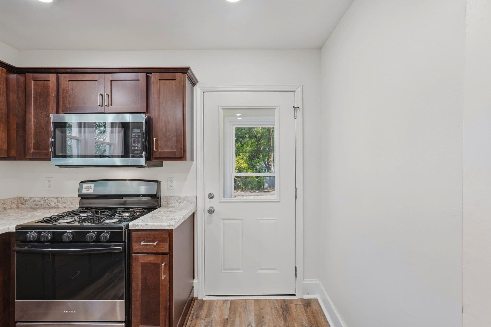 Saint Paul House: 527 Arlington Ave E