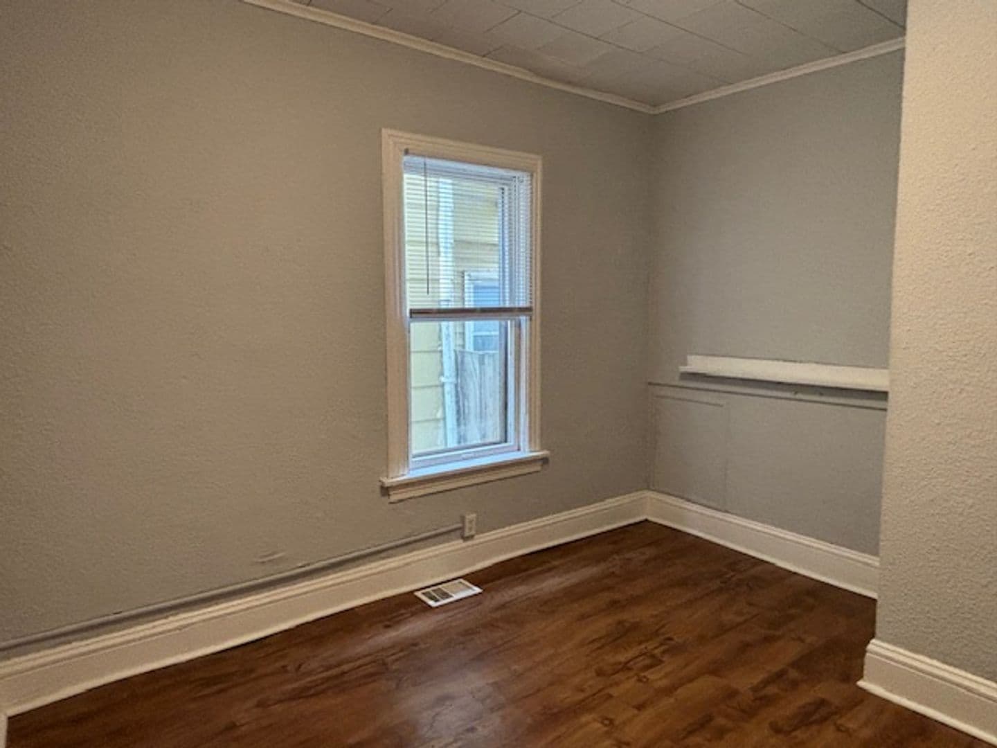 Saint Paul Apartment: 580 Thomas Ave W