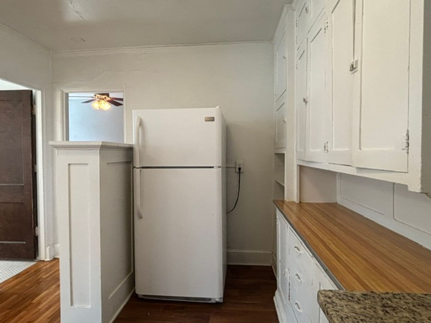 Saint Paul Apartment: 1967 Grand Ave