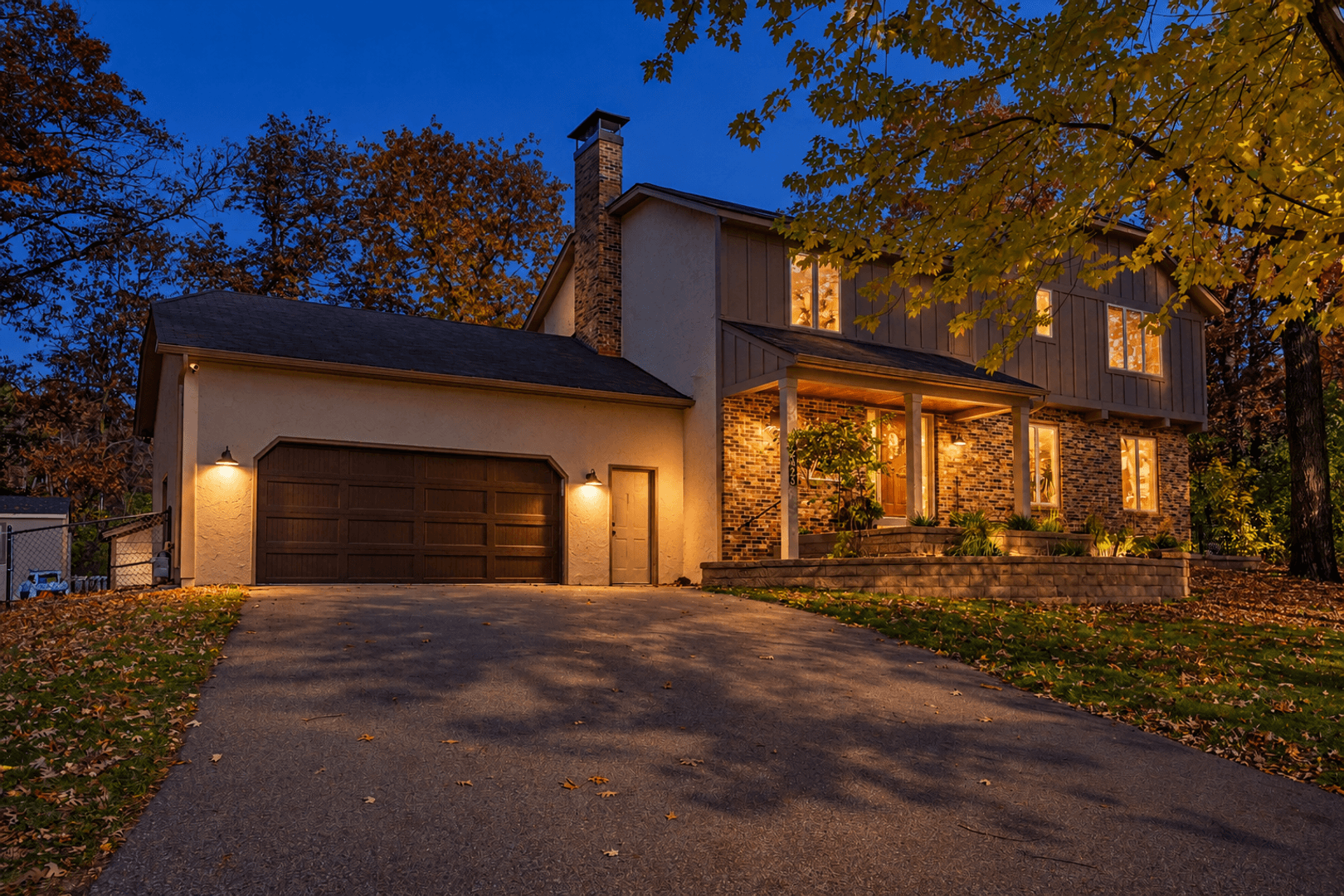 Lakeville House: 16425 Kingswood Ct