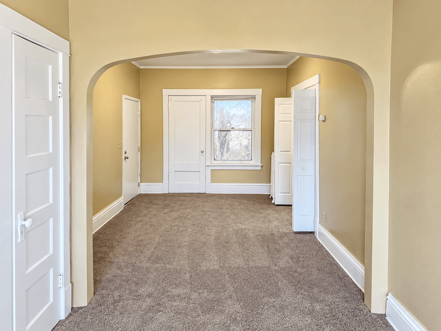 Saint Paul Apartment: 467 Herschel St.