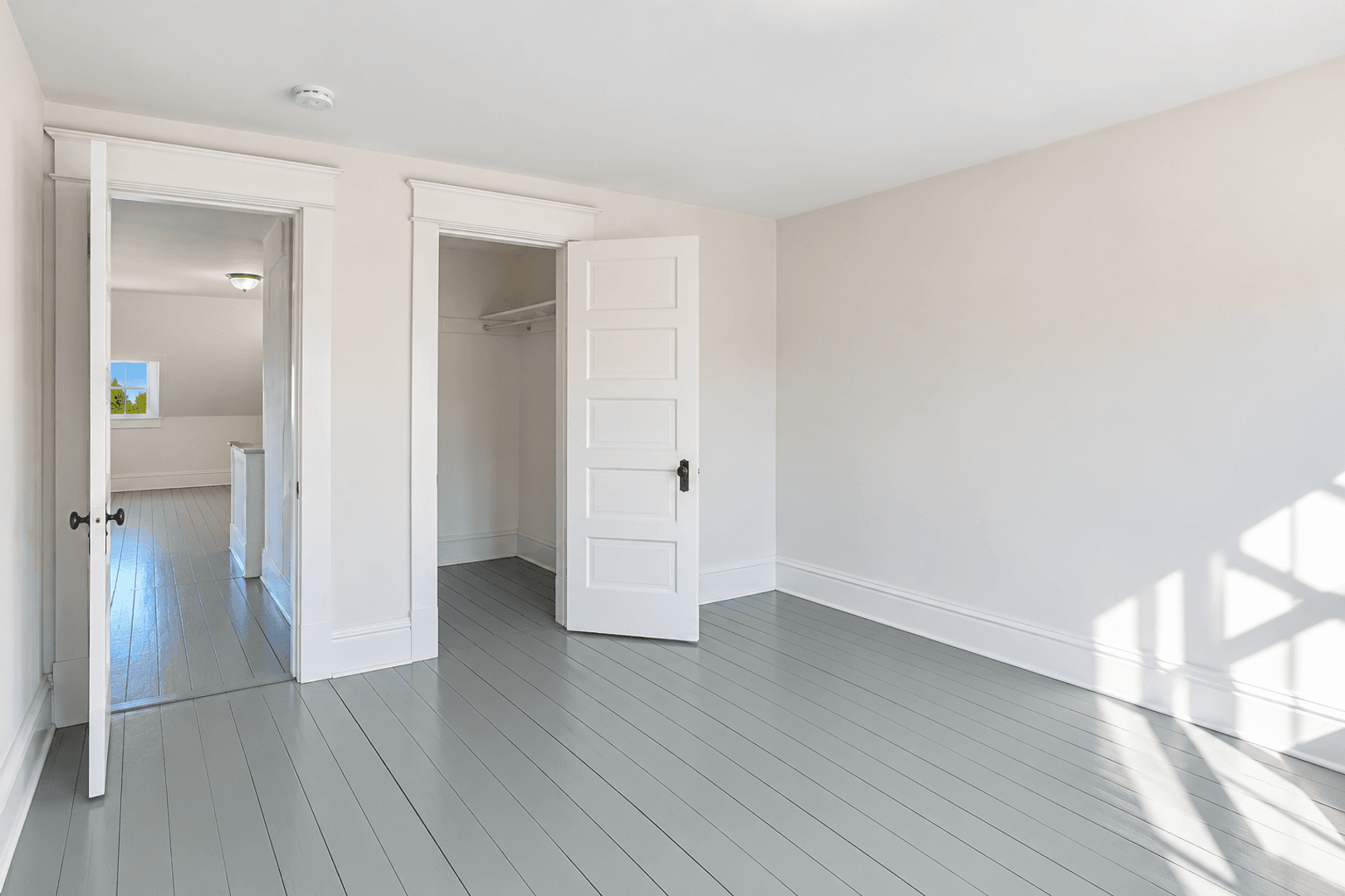 Saint Paul Apartment: 1607-1609 Van Buren Ave