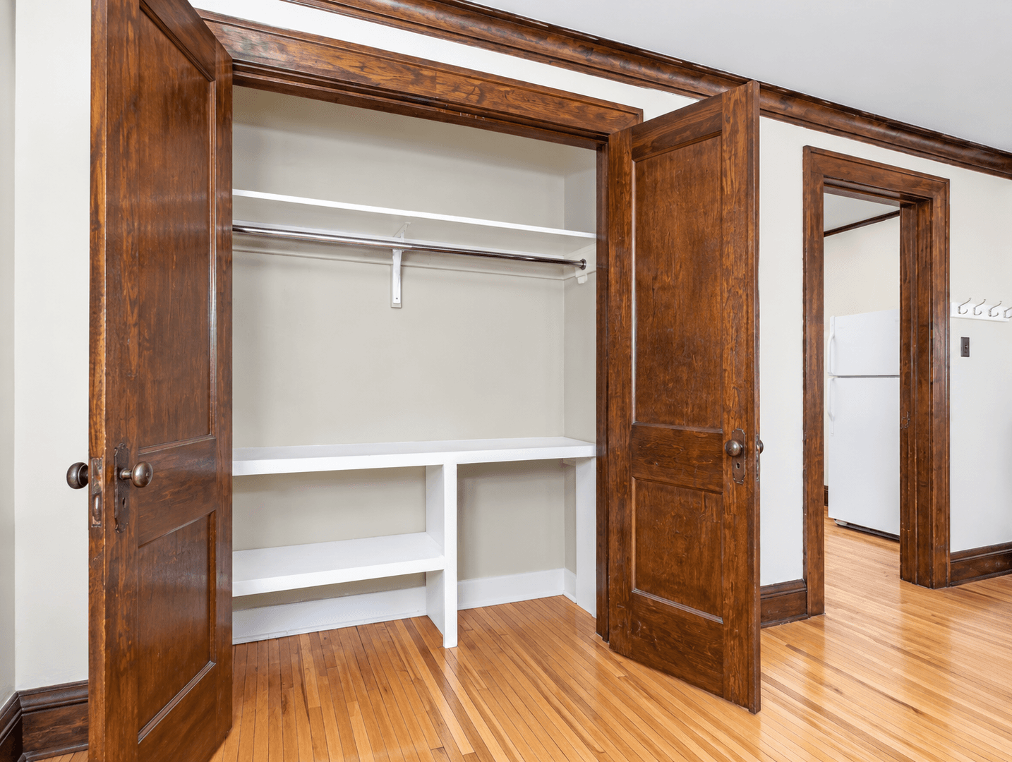 Saint Paul Apartment: 1091 Goodrich Ave