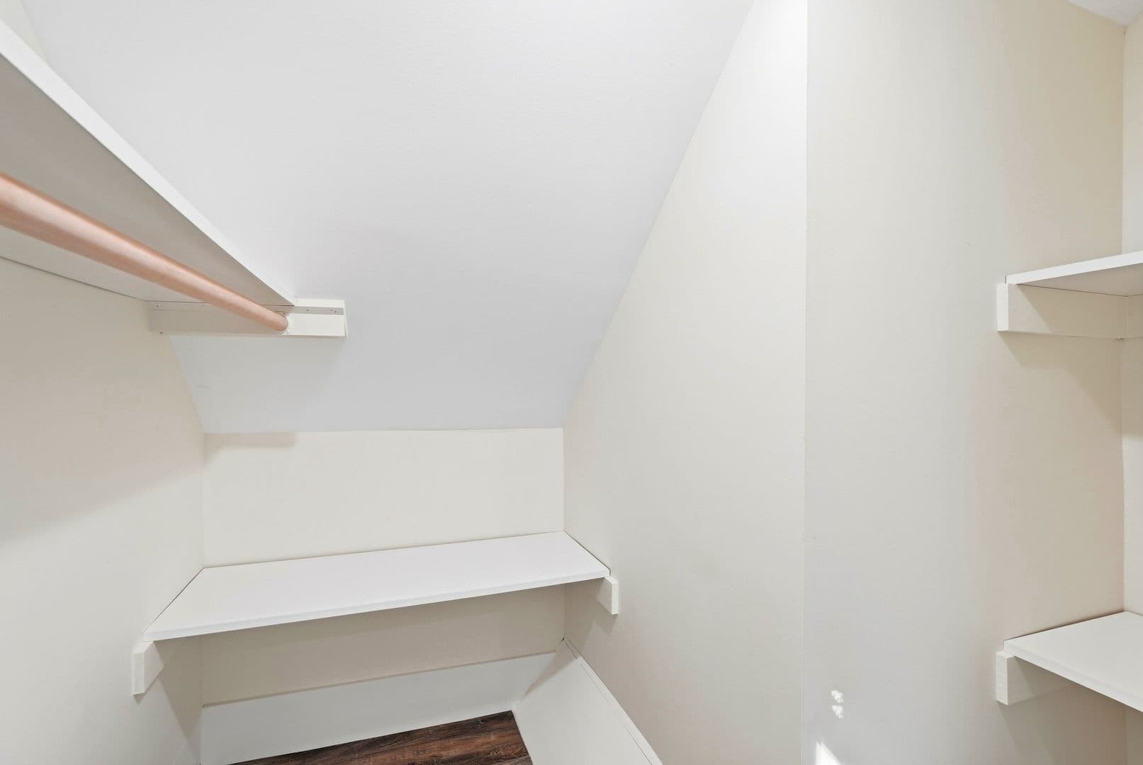 Saint Paul House: 527 Arlington Ave E