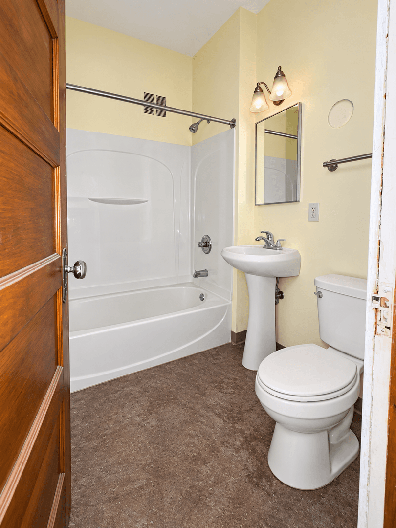 Minneapolis Apartment: 1920 3rd Ave S