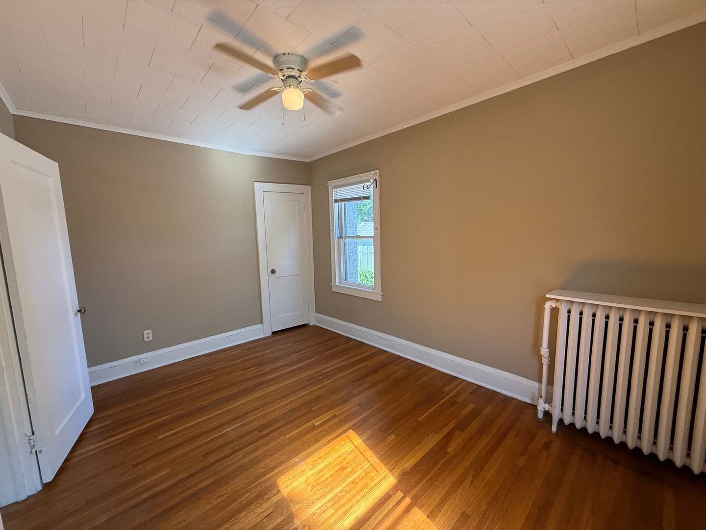 Saint Paul Apartment: 1509 Randolph Ave