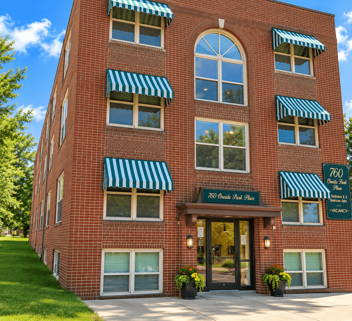 Saint Paul Apartment: 760 Mount Curve Blvd