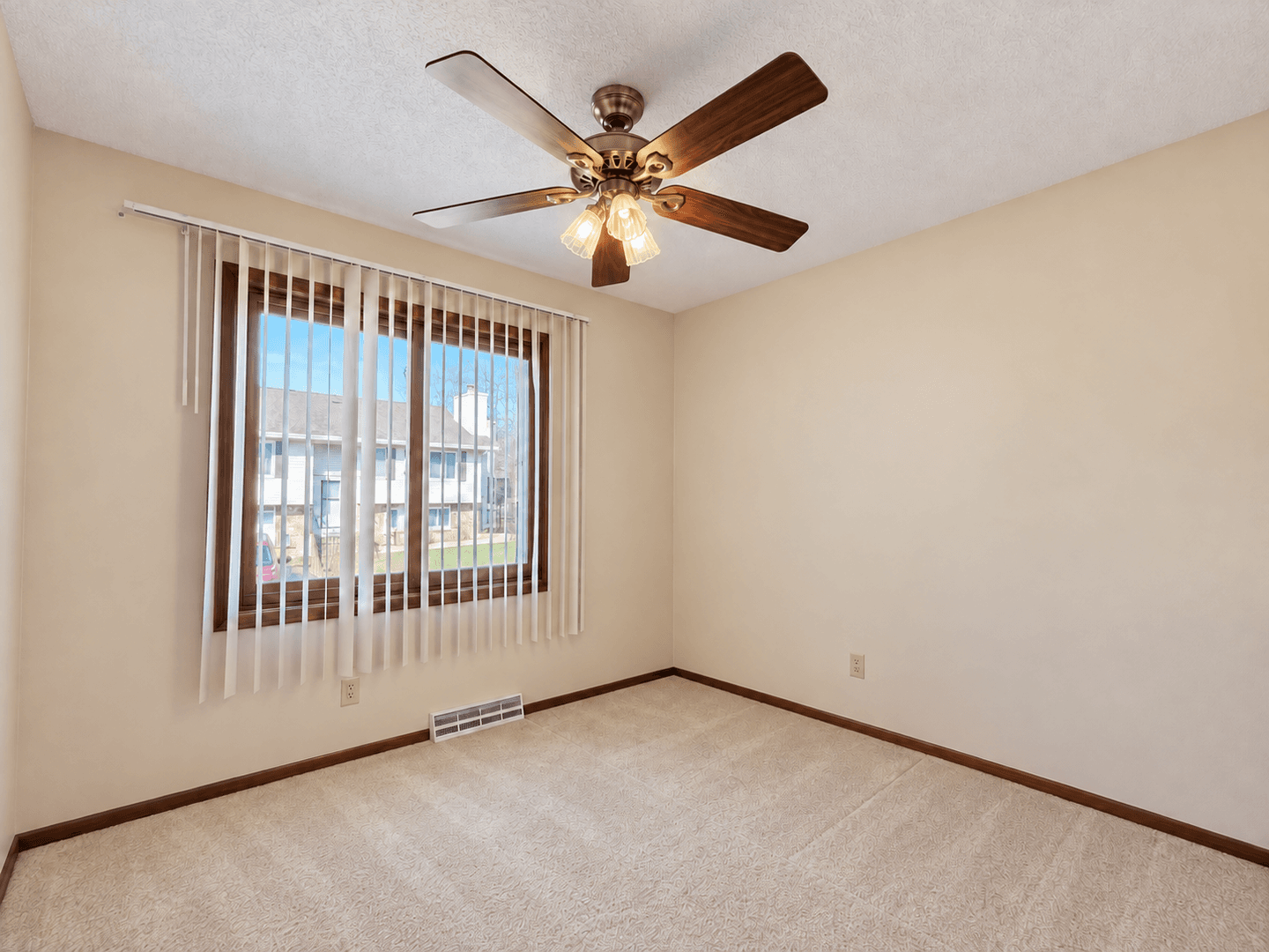 Vadnais Heights House: 4285 Evergreen Dr