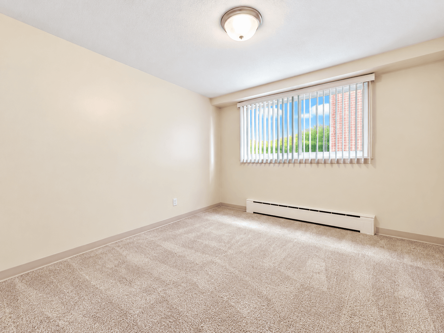 Saint Paul Apartment: 1897 Grand Ave