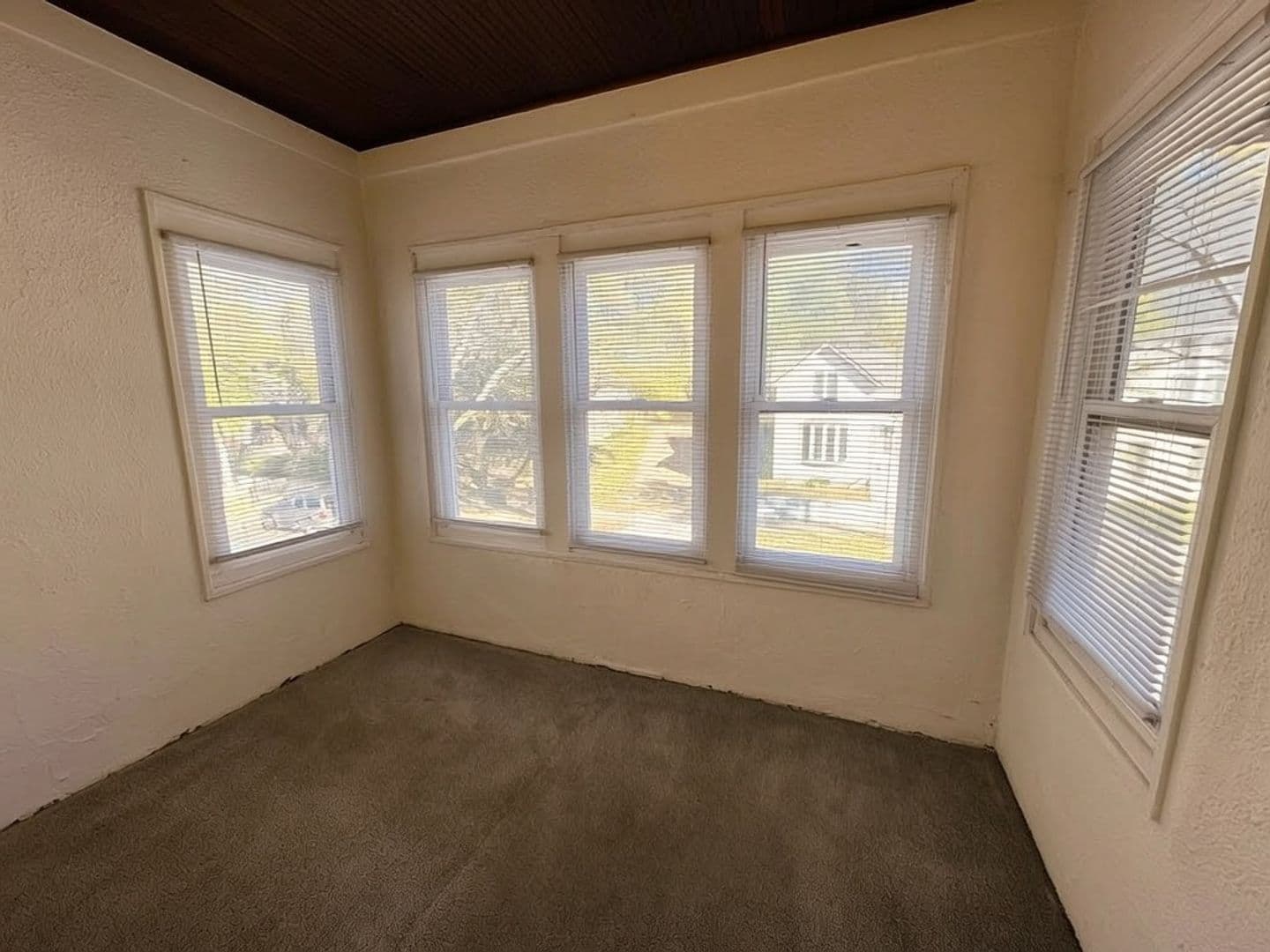 Saint Paul Apartment: 283-289 Bates Ave