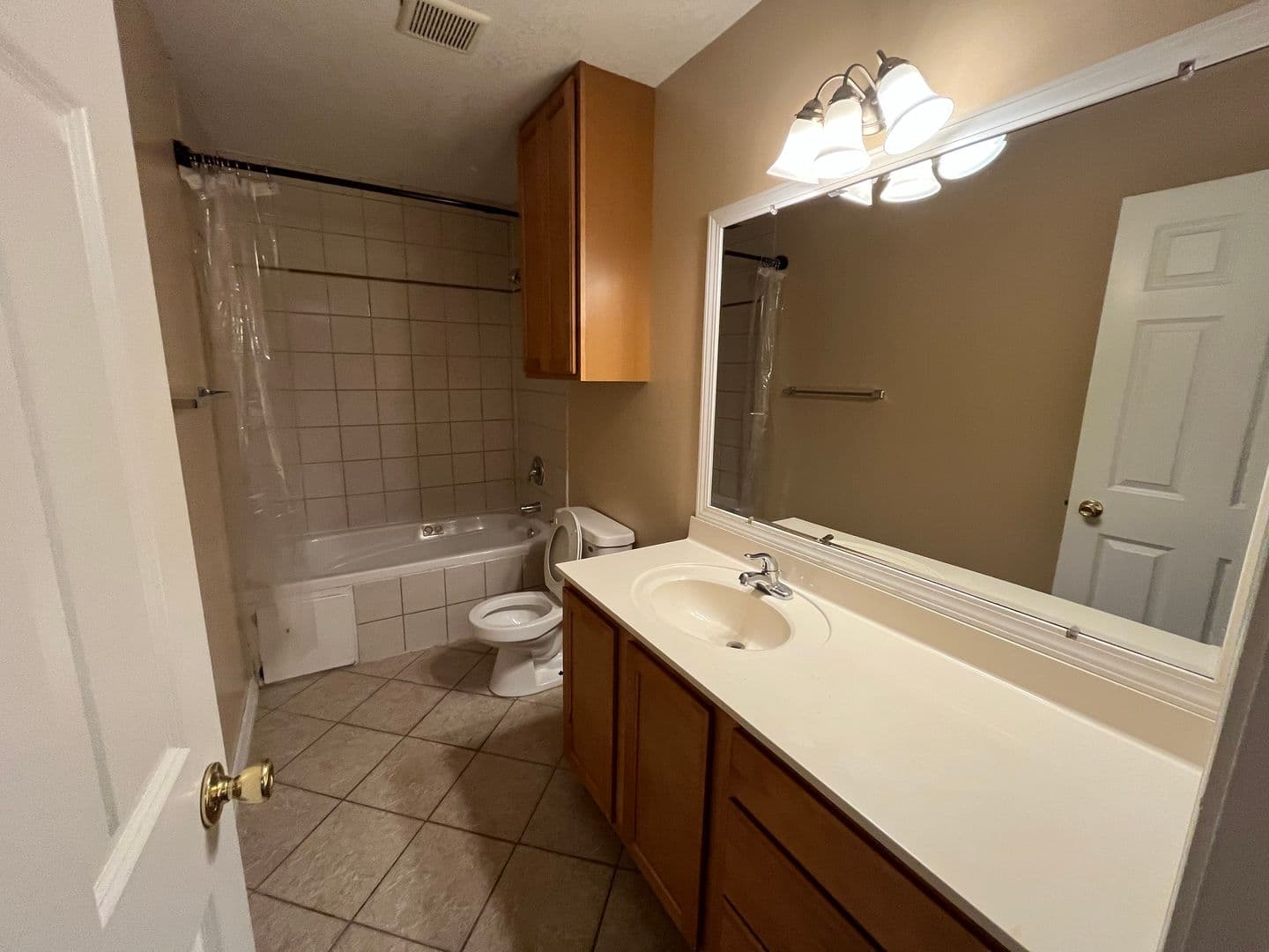 Eagan Apartment: 896 Wescott Square