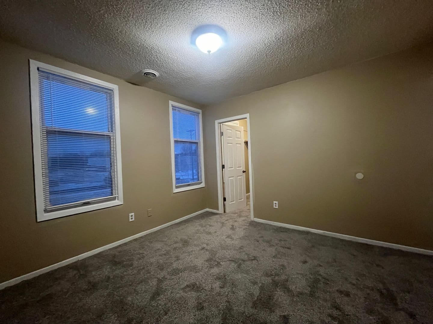 Saint Paul Apartment: 581 Park Street