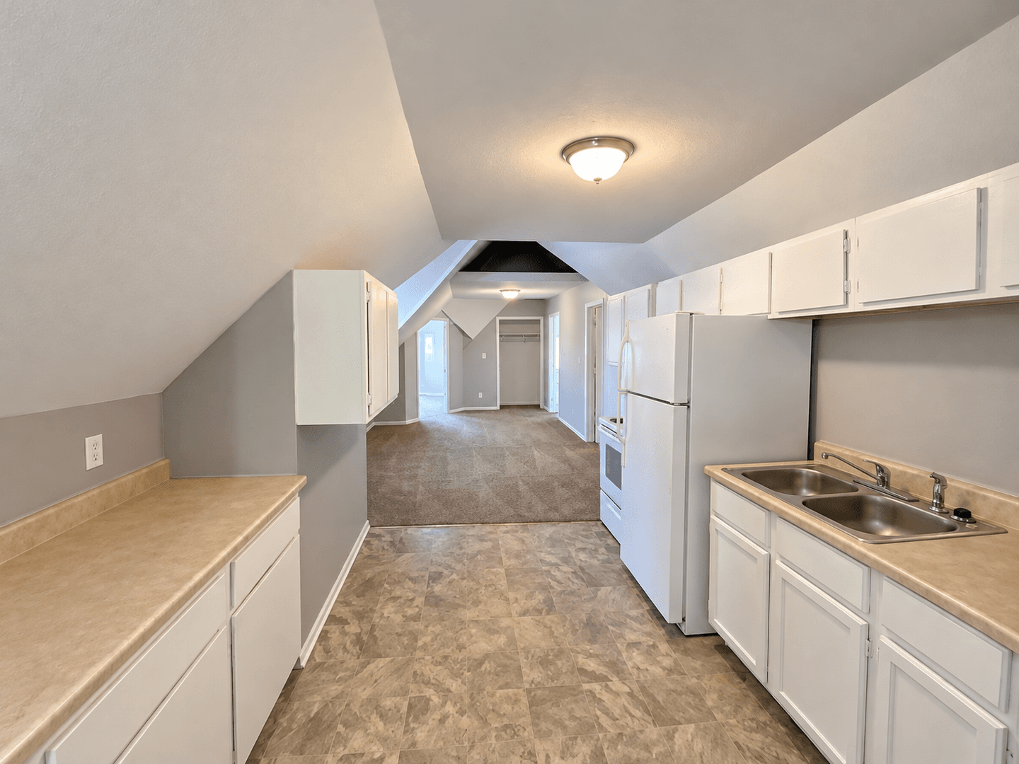 Saint Paul Apartment: 783 6th St East
