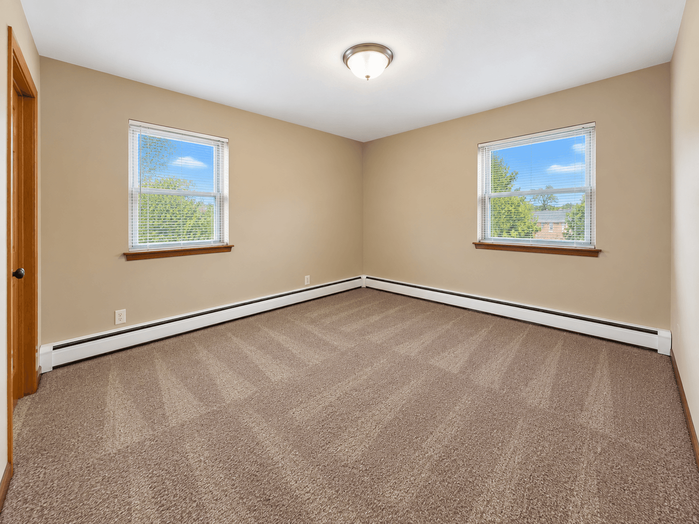 Saint Paul Apartment: 1573 Hartford Ave