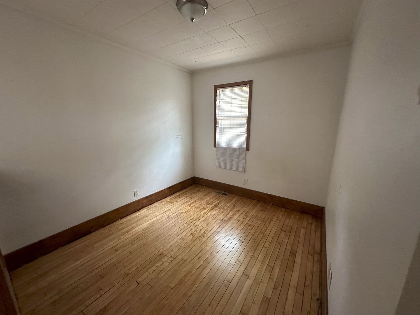 Minneapolis Apartment: 1081 13th Ave SE