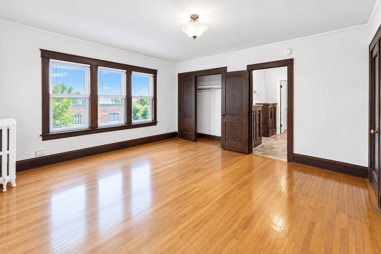 Saint Paul Apartment: 1168 Grand Ave