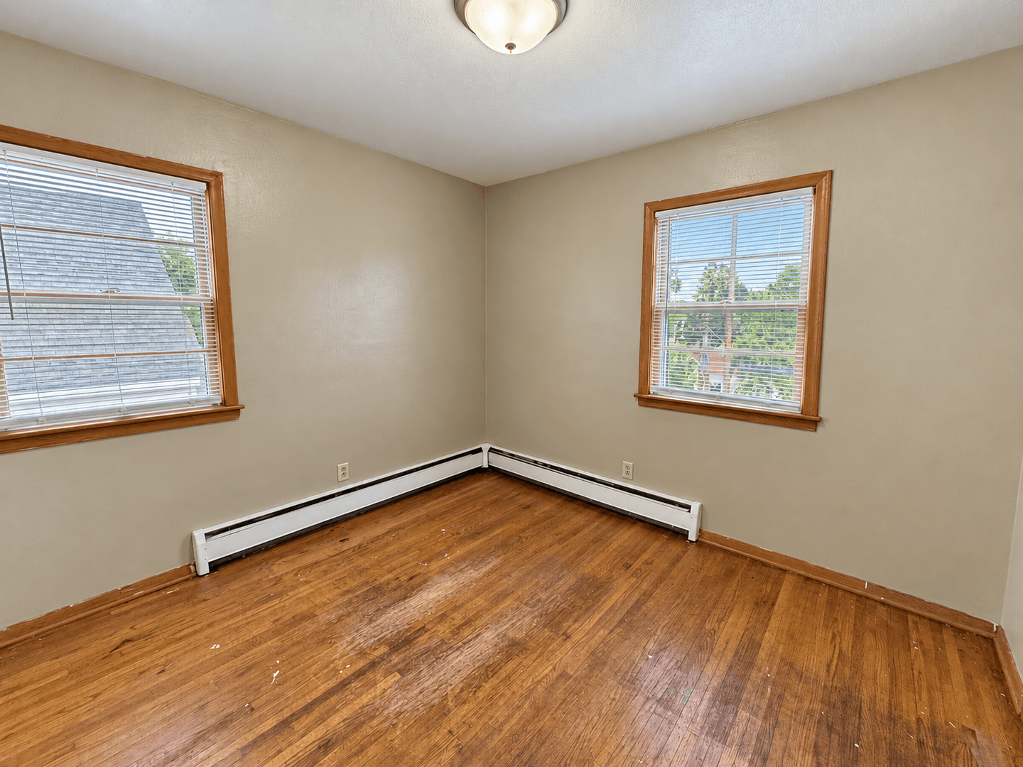 Saint Paul Apartment: 1360 Payne Ave
