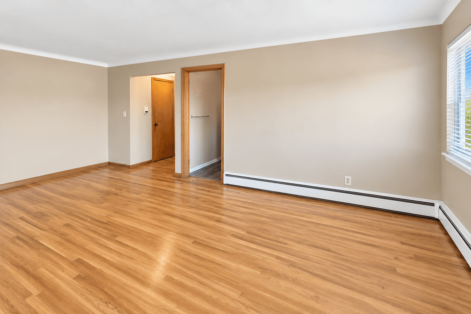 Saint Paul Apartment: 1573 Hartford Ave
