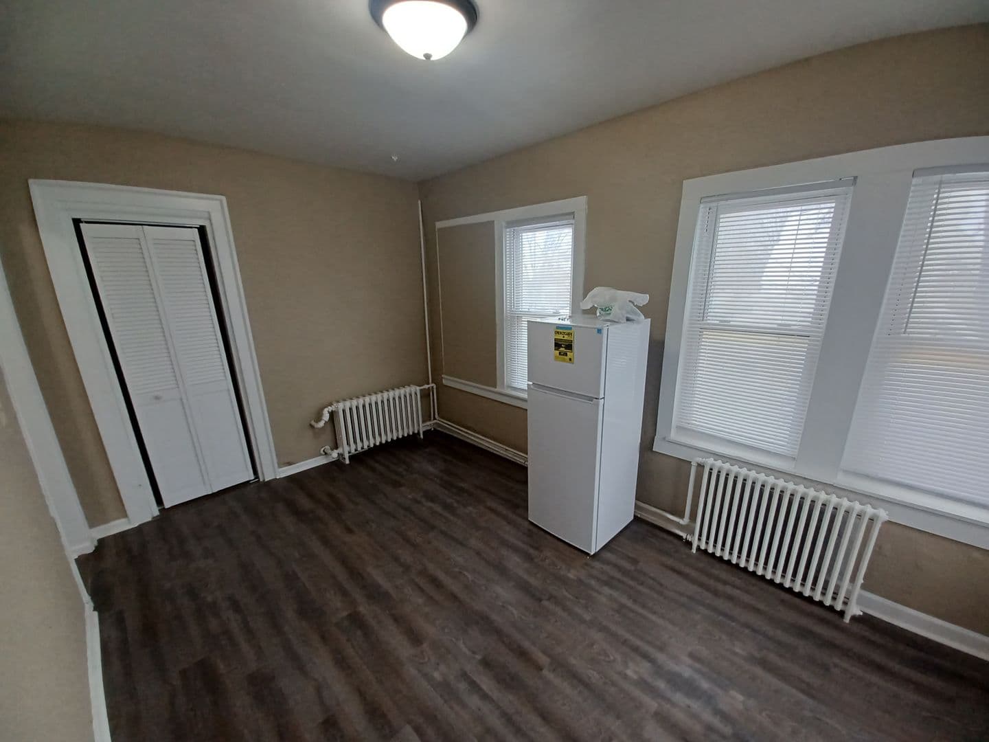 Saint Paul Apartment: 1332 Minnehaha Ave W