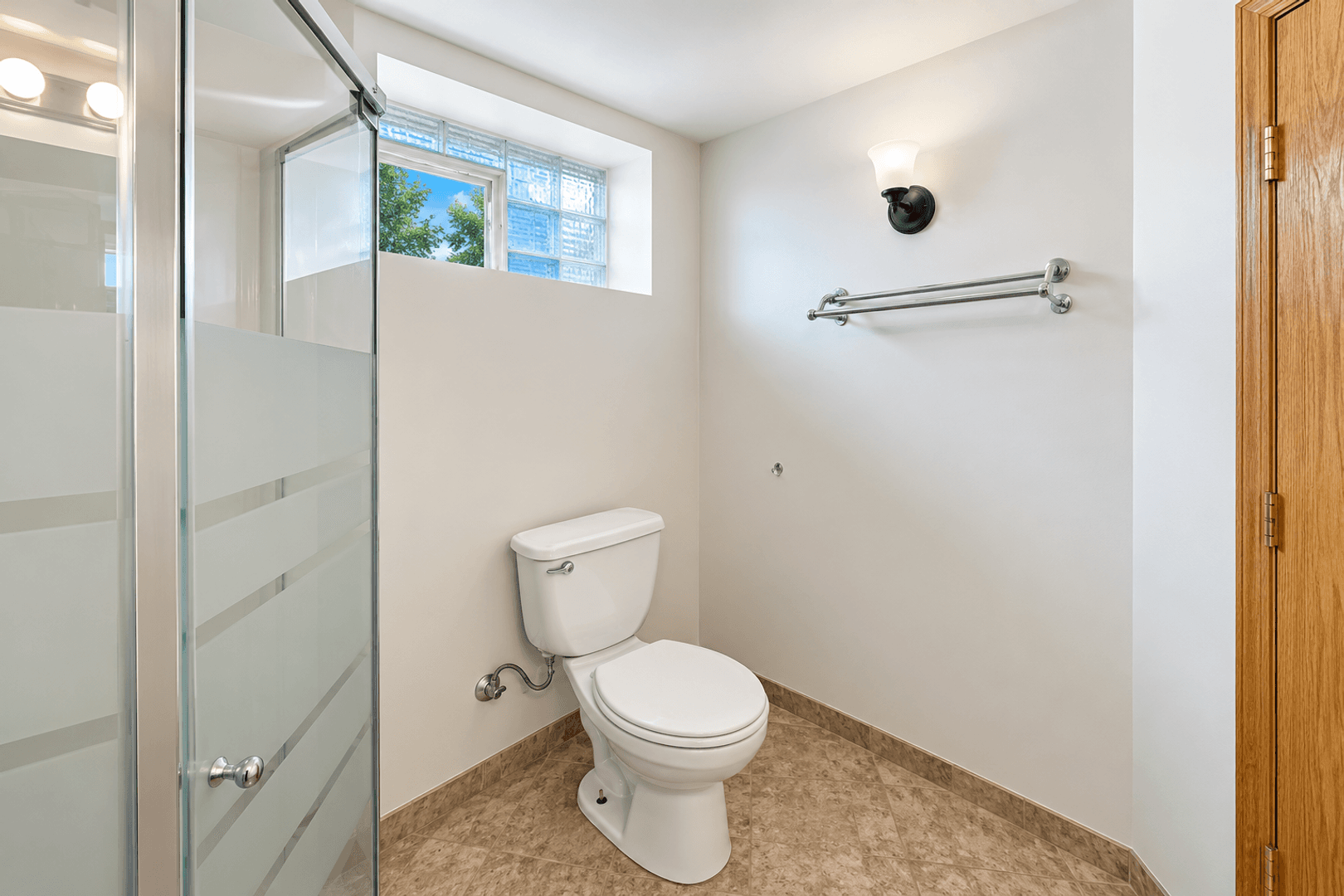 Saint Paul Apartment: 1607-1609 Van Buren Ave
