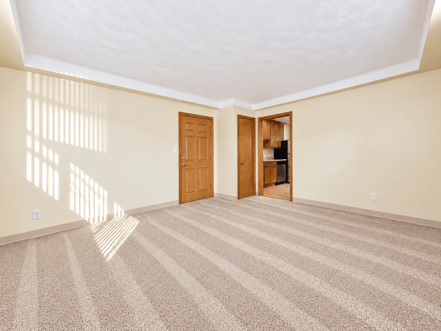 Saint Paul Apartment: 1897 Grand Ave