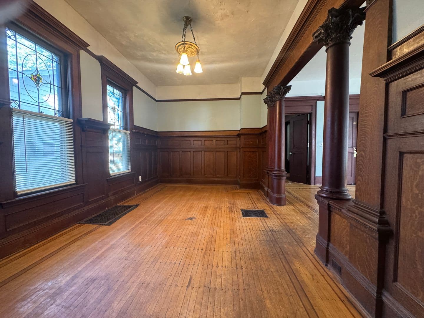 Minneapolis Apartment: 2526 Polk St NE