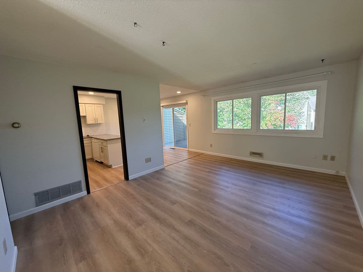 Coon Rapids House: 12288 Drake St NW