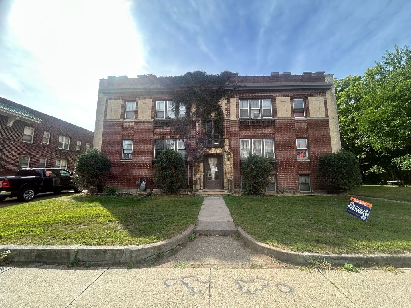 Saint Paul Apartment: 1022 Osceola Ave
