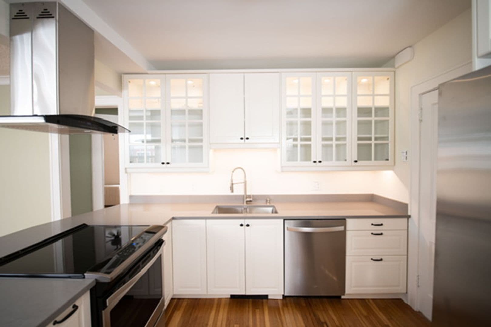 Saint Paul Apartment: 1135-1137 Goodrich Ave