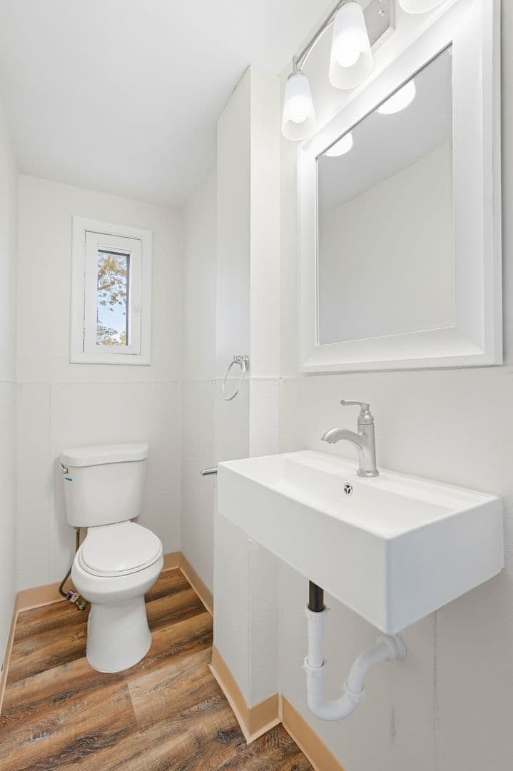 Saint Paul House: 527 Arlington Ave E
