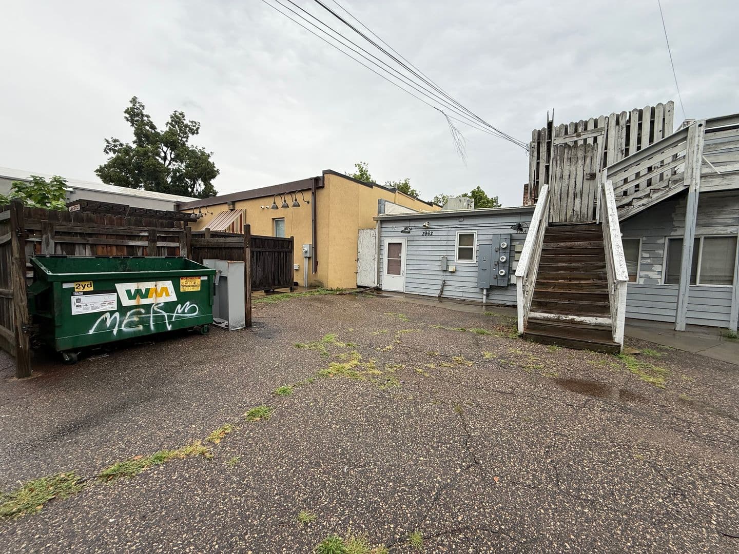 Minneapolis Apartment: 3962, 3964, 3966 Minnehaha Ave