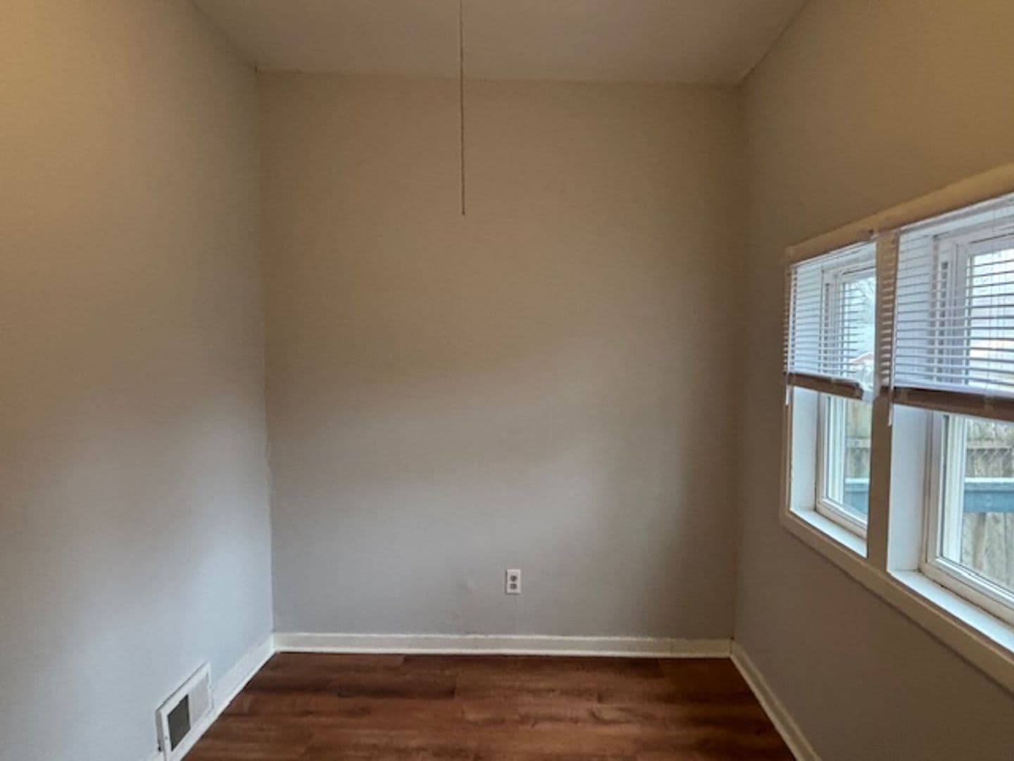 Saint Paul Apartment: 580 Thomas Ave W