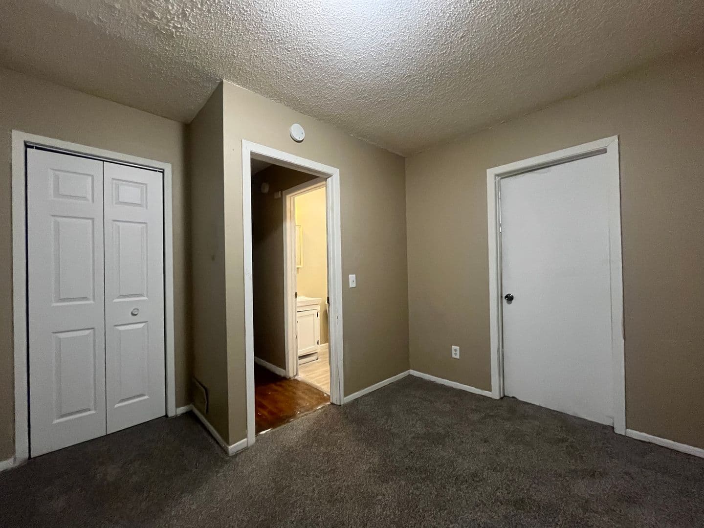 Saint Paul Apartment: 581 Park Street