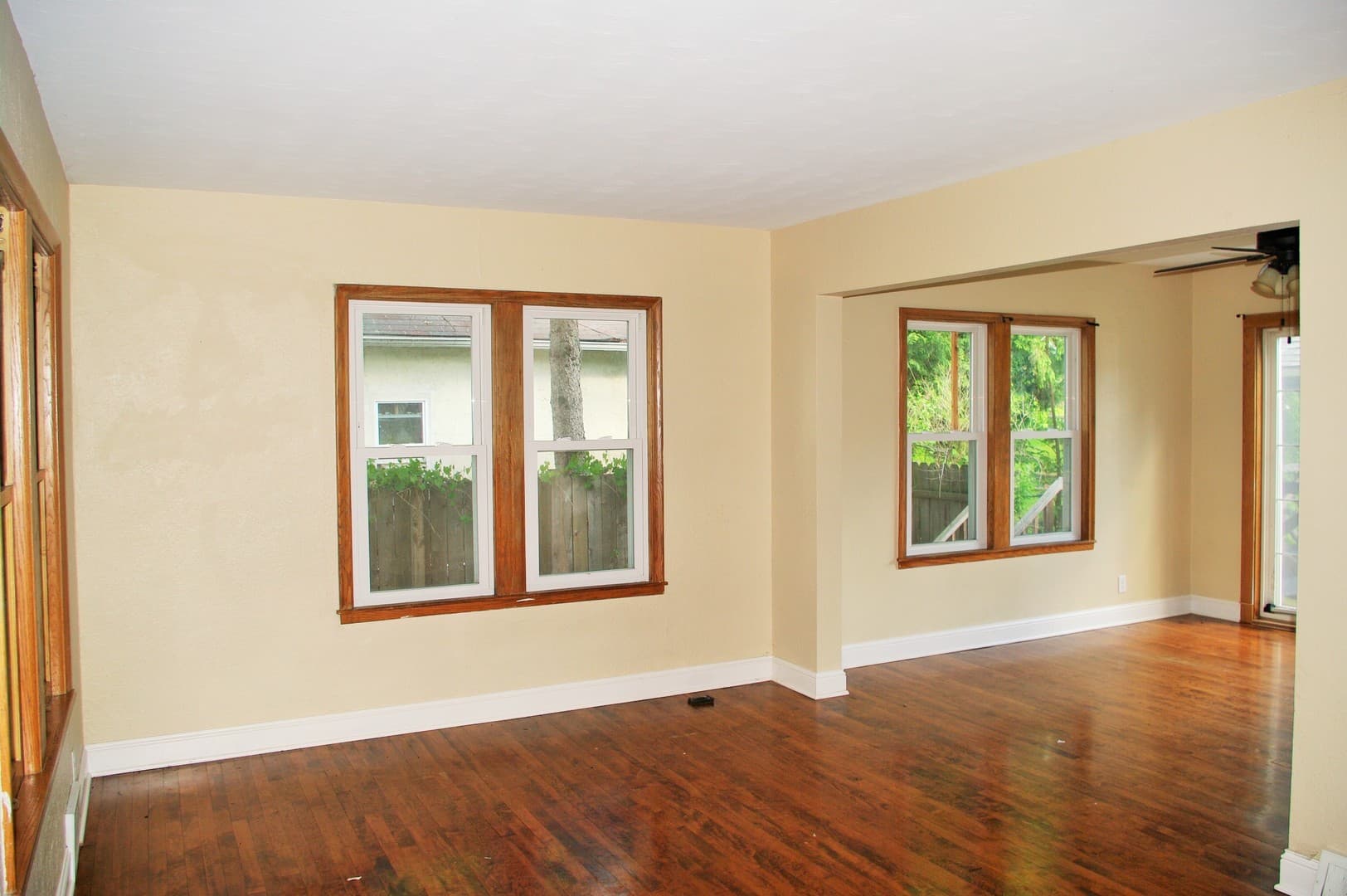 Saint Paul House: 266 Belvidere Street E