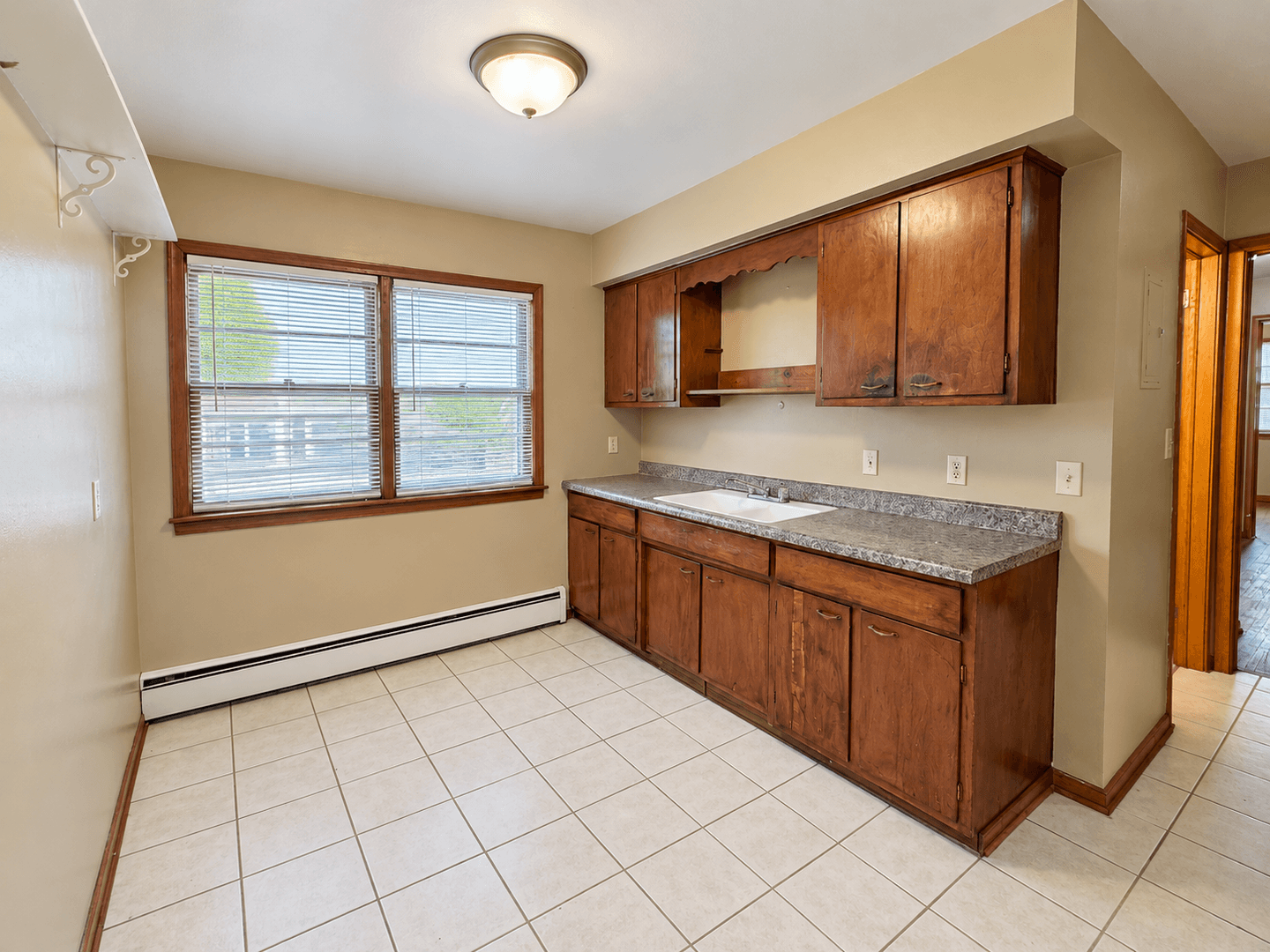 Saint Paul Apartment: 1360 Payne Ave