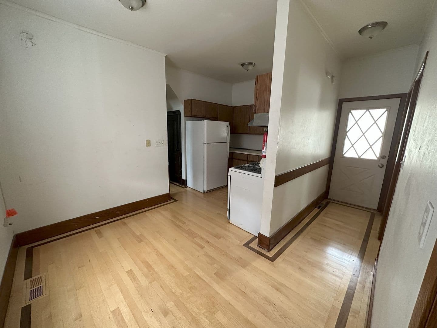 Minneapolis Apartment: 1081 13th Ave SE