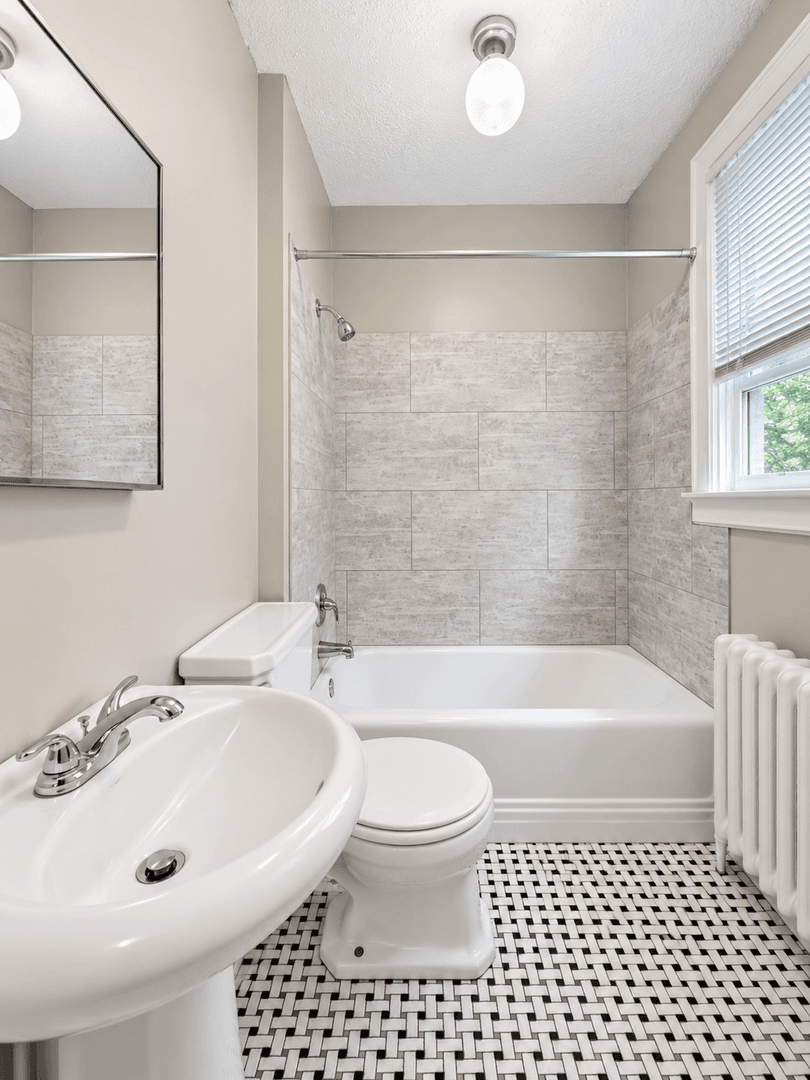 Saint Paul Apartment: 1863 Marshall Ave