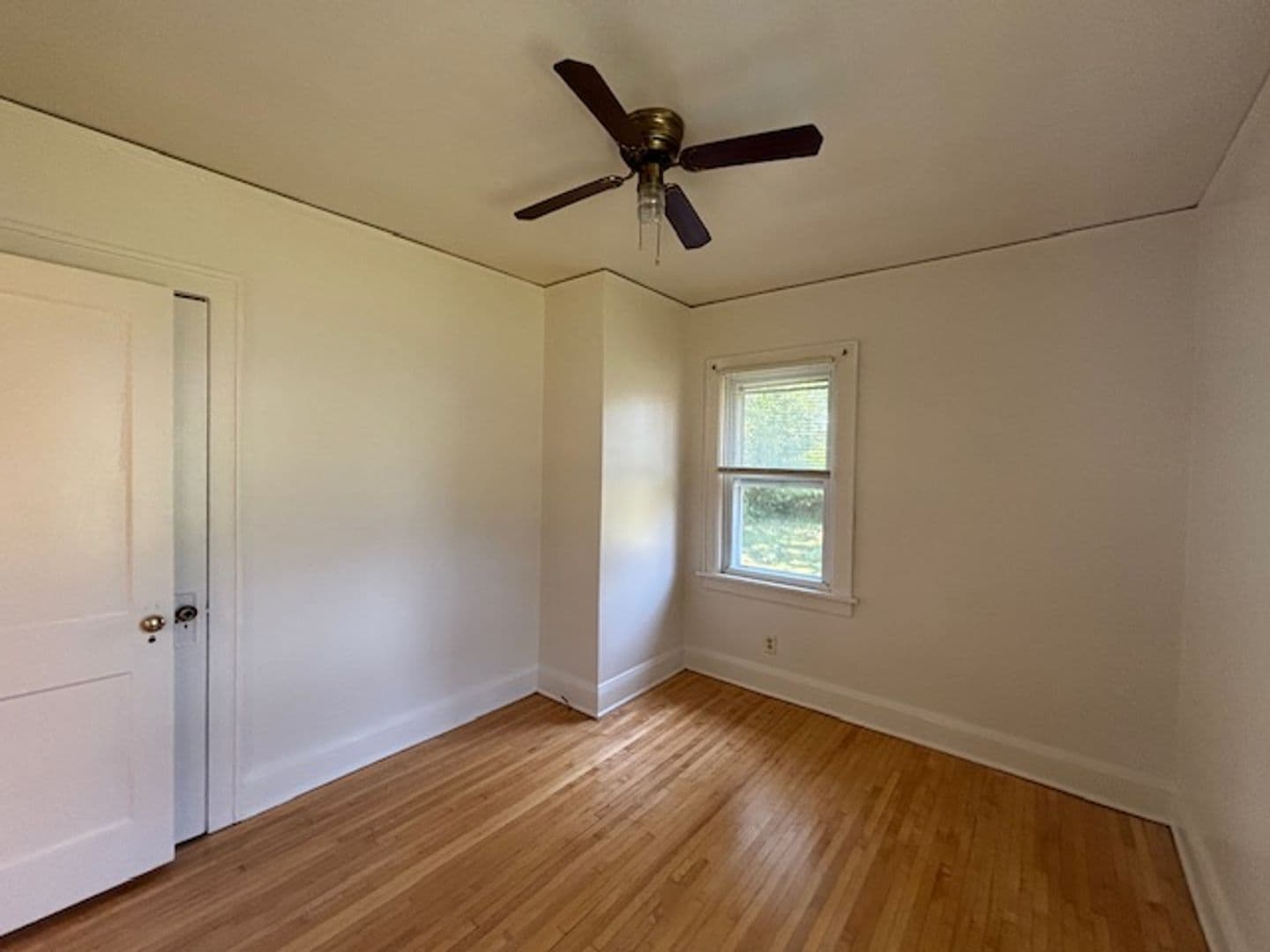 Saint Paul House: 988 Central Ave W