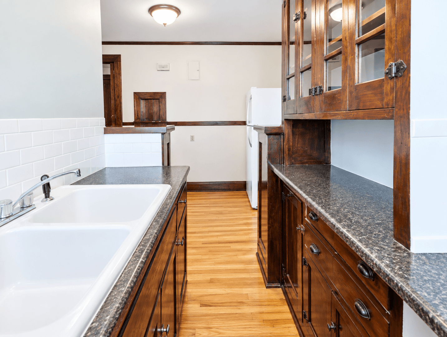 Saint Paul Apartment: 1091 Goodrich Ave