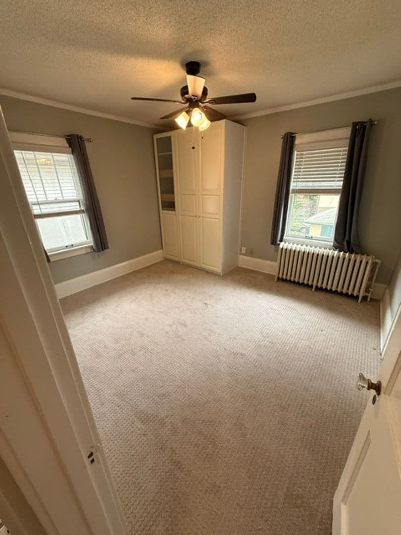 Saint Paul Apartment: 1135-1137 Goodrich Ave