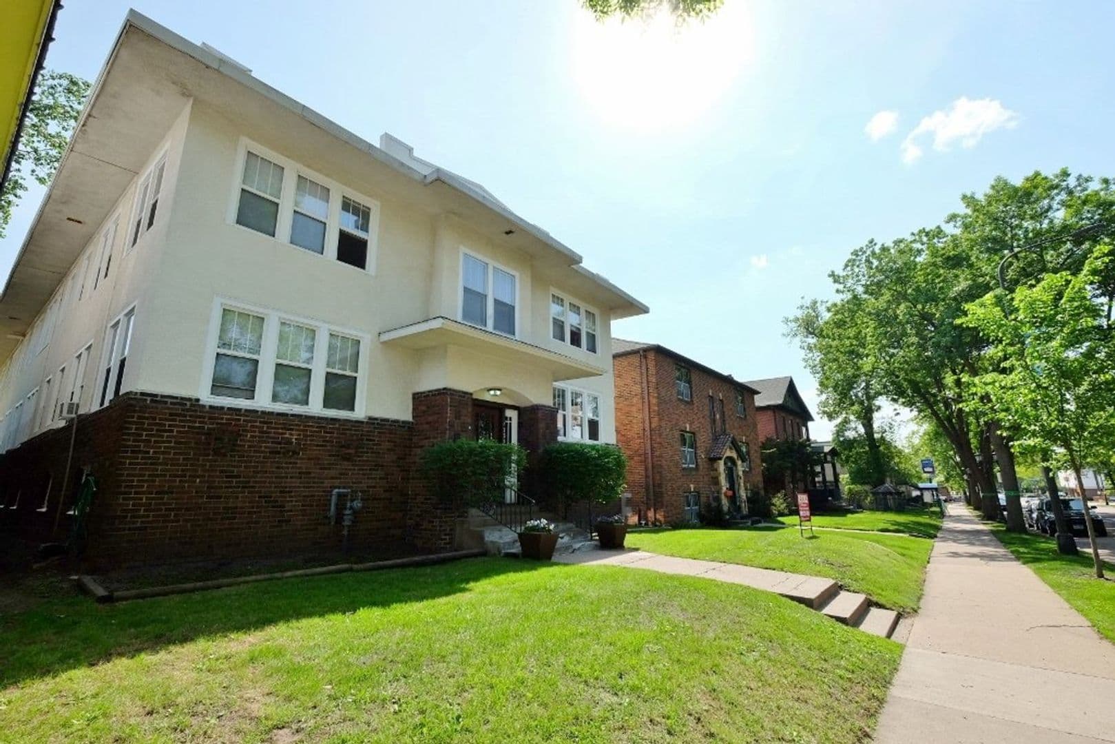 Saint Paul Apartment: 1756 Grand Ave
