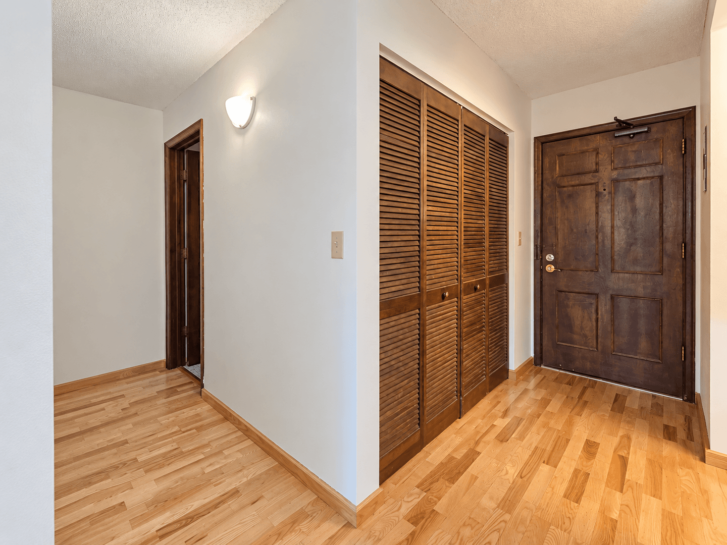 Edina Condo: 6670 Vernon Ave