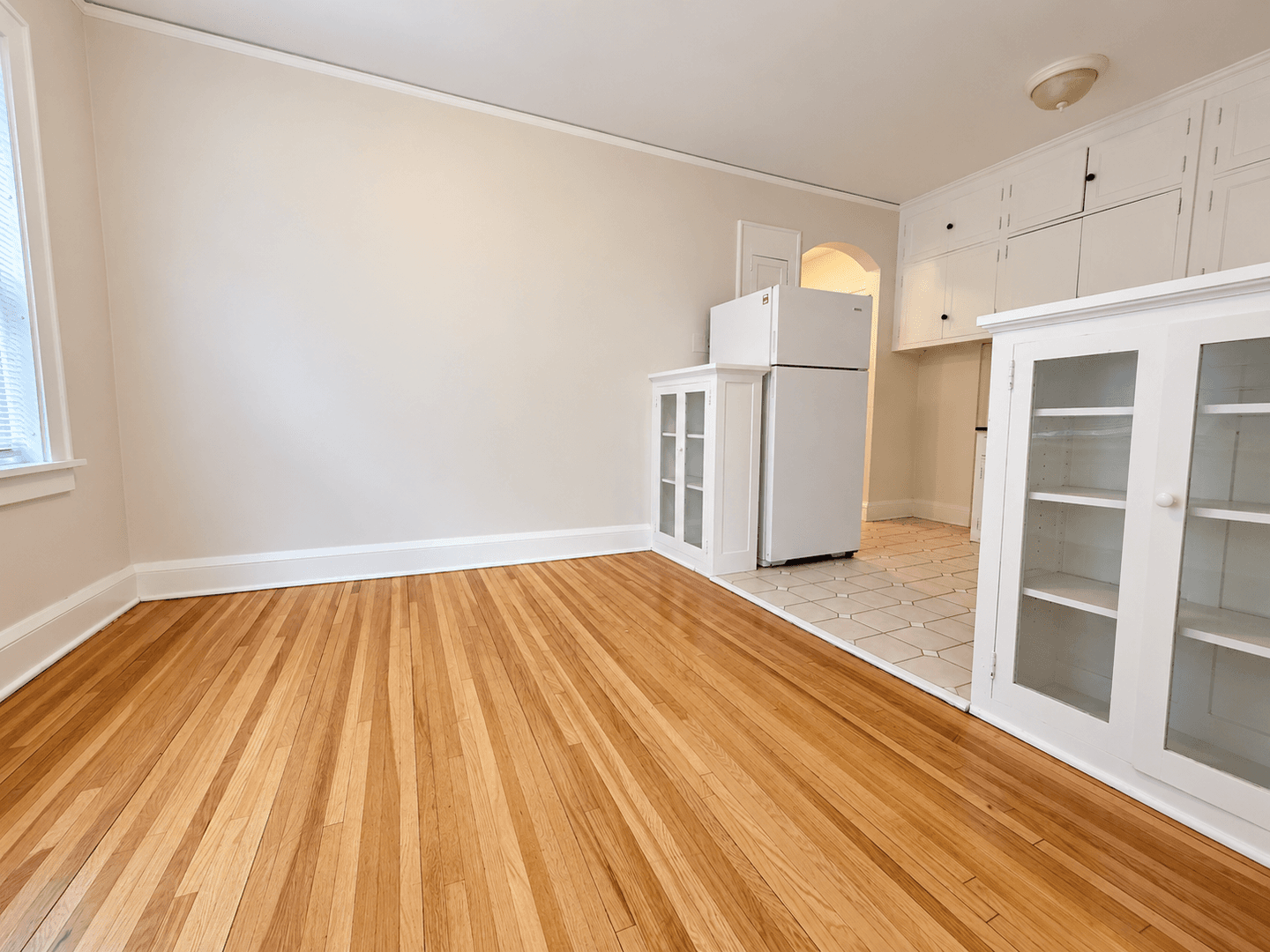 Saint Paul Apartment: 935 Goodrich Ave
