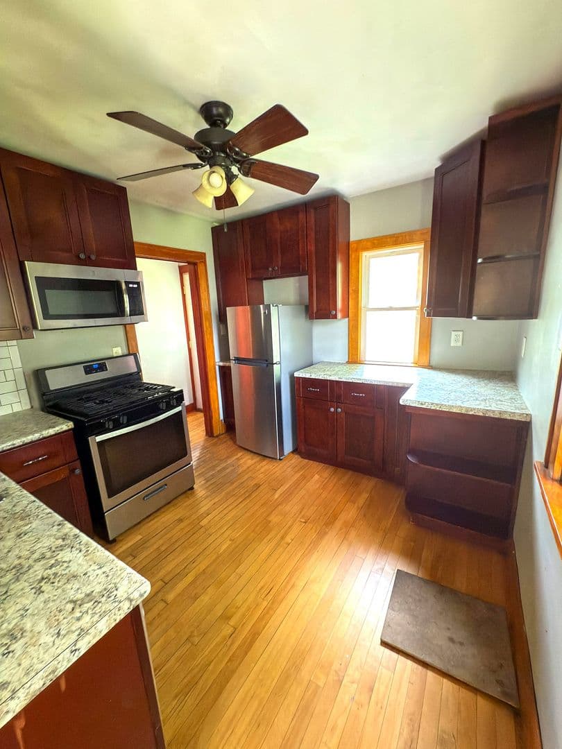 Minneapolis House: 2614 Dupont Avenue North