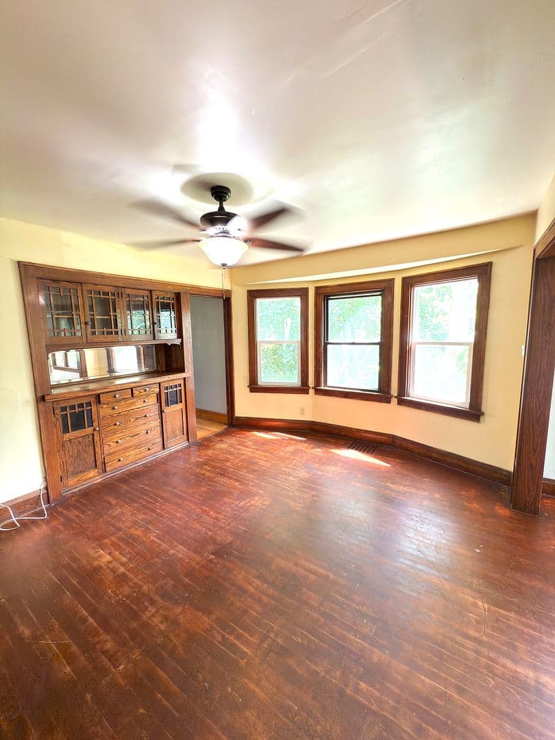 Minneapolis House: 2614 Dupont Avenue North