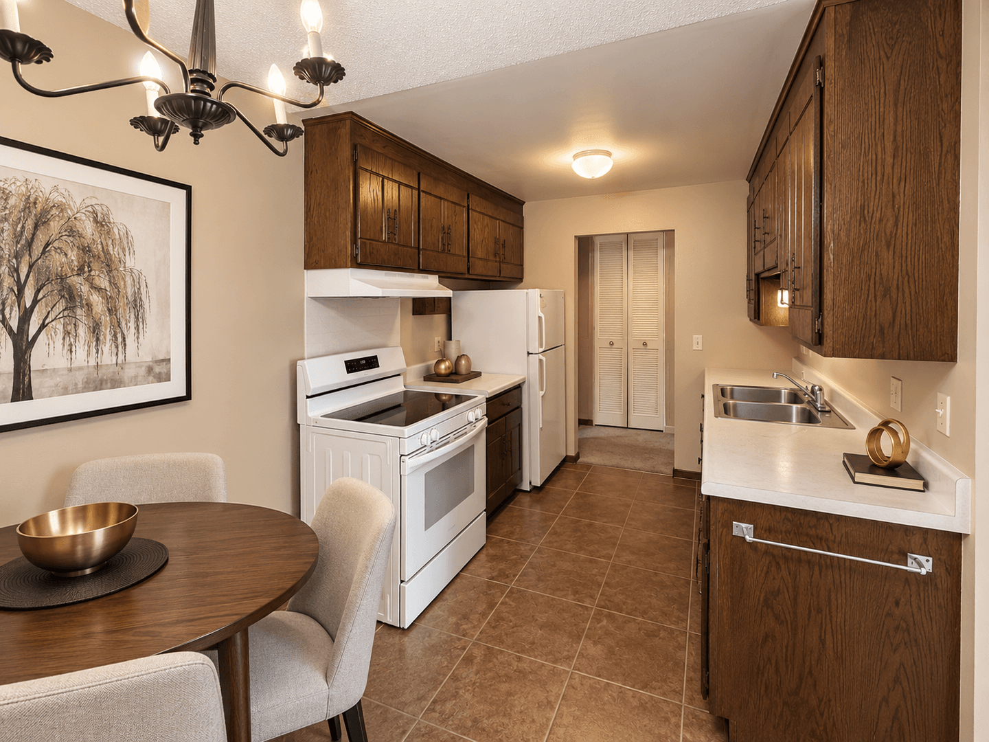 Saint Paul Apartment: 41 Arlington Ave West